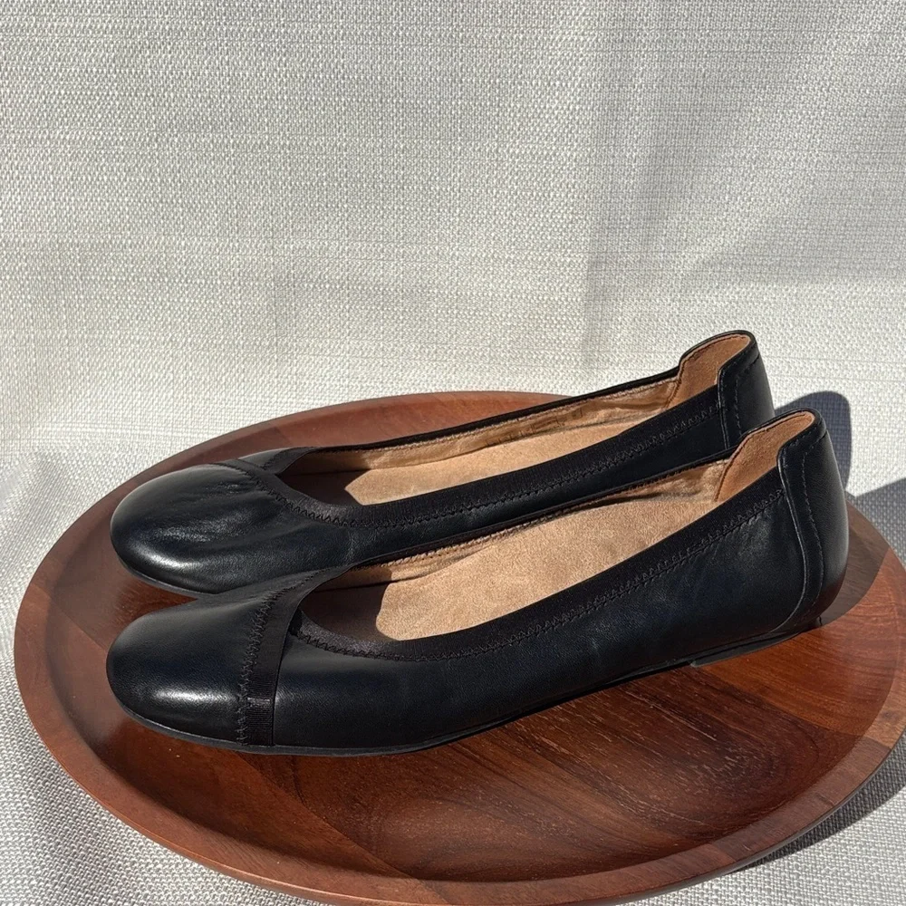 Vionic Women's Caroll Ballet Flats Classic Black Leather